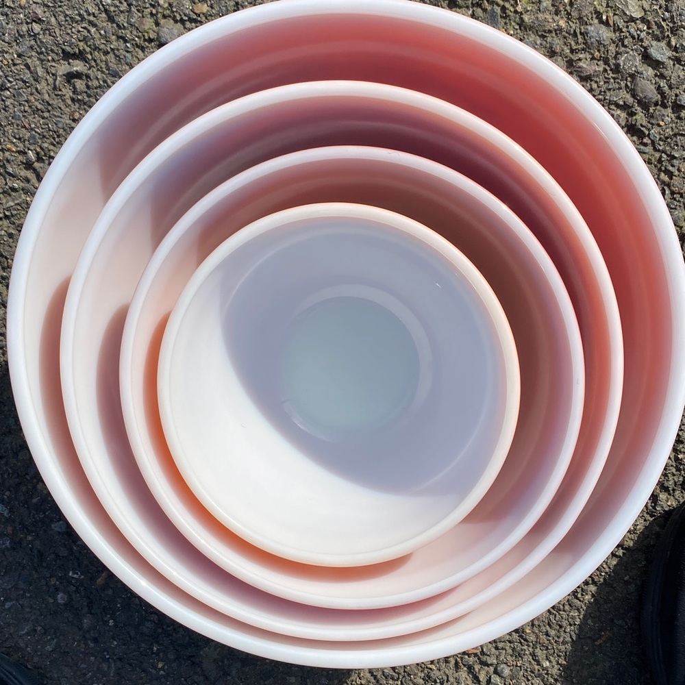 Vintage but NEW Pyrex Mixing Bowl set of 4 - Picture 2 of 11